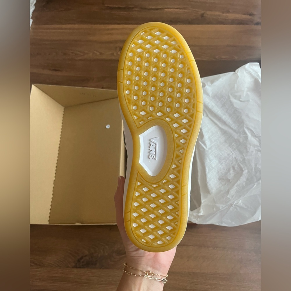 NWT Vans Lowland Cc Jump R Court True White/Black - Serio Collection - Picture 6 of 11